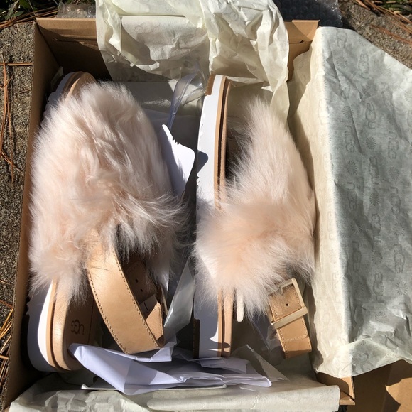 ❌❌ SOLD ❌❌ New!  UGG Fluffy Sandals - Picture 2 of 8